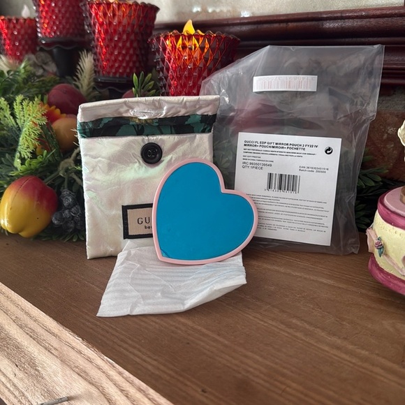 Gucci Blue Heart Pouch - Picture 1 of 5